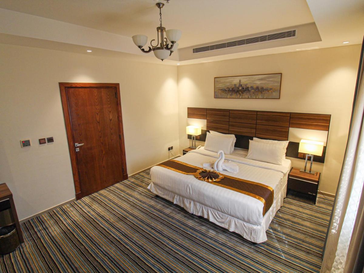 Friesian Hotel Suites Jeddah Exterior photo