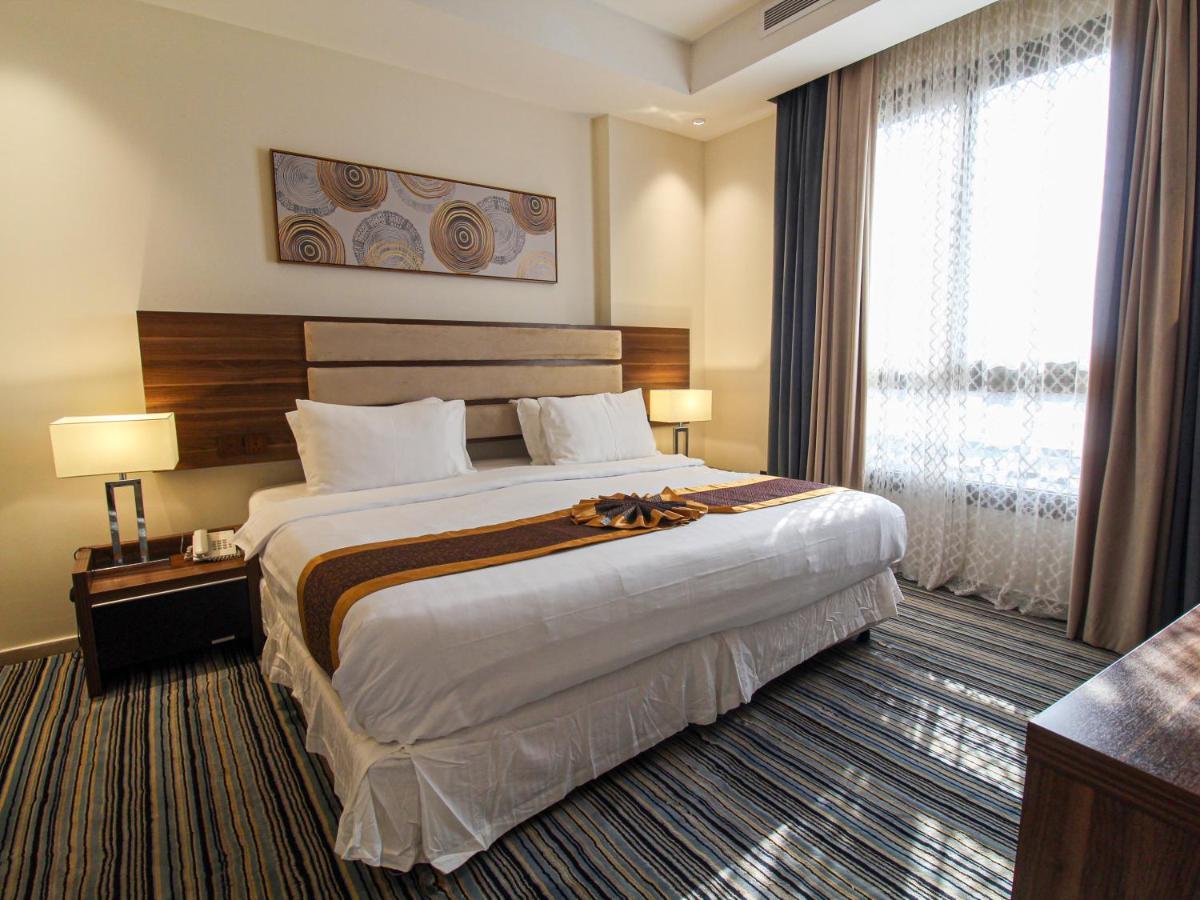 Friesian Hotel Suites Jeddah Exterior photo