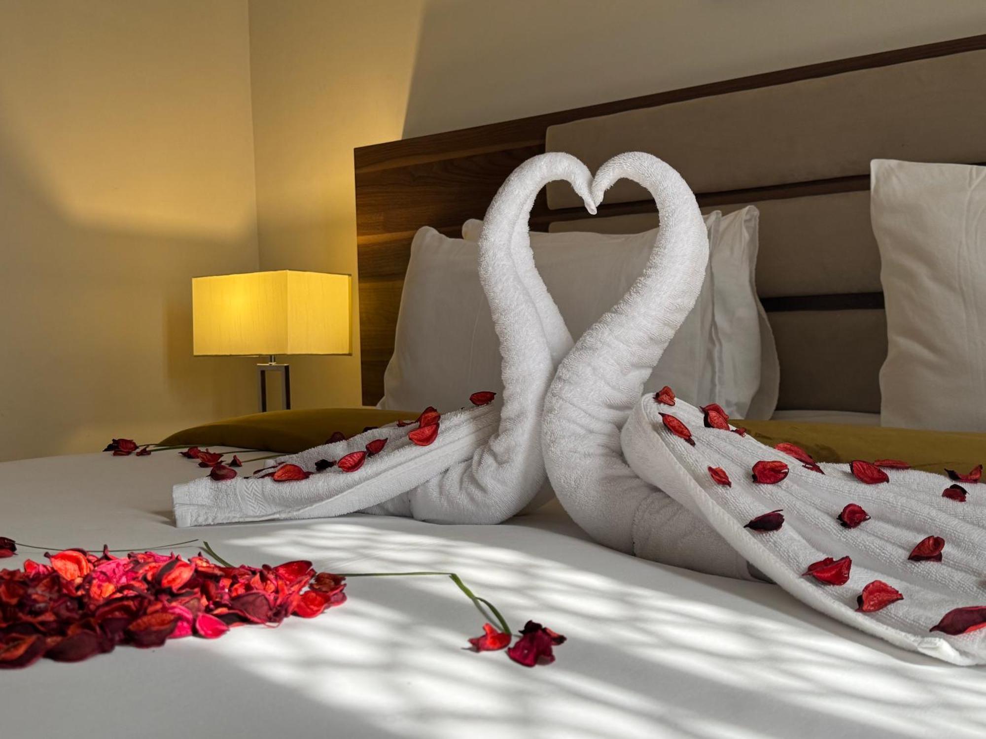 Friesian Hotel Suites Jeddah Exterior photo
