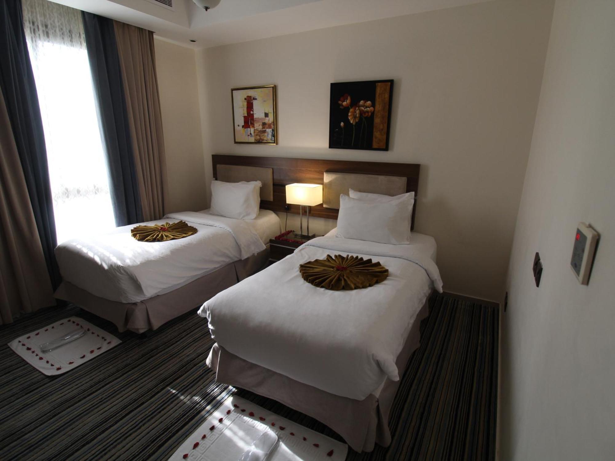 Friesian Hotel Suites Jeddah Exterior photo